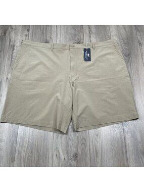 Vineyard Vines Mens 10” Breaker Performance Shorts Tan Size 52XB NWT
